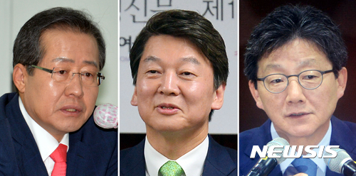 【서울=뉴시스】배훈식·홍효식·고승민 기자 = 바른정당이 유승민 후보와 자유한국당 홍준표, 국민의당 안철수 후보의 '3자 단일화'를 제안하기로 한 25일 오전 유승민(오른쪽) 바른정당 대선후보가 서울 용산구 한국여성단체협의회에서 제19대 대통령 후보 초청 범여성계연대기구와 여성신문이 공동 주최해 열린 제19대 대통령 후보 초청 성평등정책 간담회에서, 같은 날 홍준표(왼쪽) 자유한국당 대선 후보가 서울 종로구 이북5도청을 방문, 각각 인사말을 하고, 안철수 국민의당 대선후보가 지난 24일 서울 명동 YWCA연합회에서 '모두를 위한 미래, 성평등이 답이다'를 주제로 열린 제19대 대통령 후보 초청 성평등정책 간담회에서 성평등 적극 실현을 다짐하는 내용의 서약서를 작성한 뒤 웃으며 이야기하고 있다. 2017.04.25.&nbsp; dahora83@newsis.com 