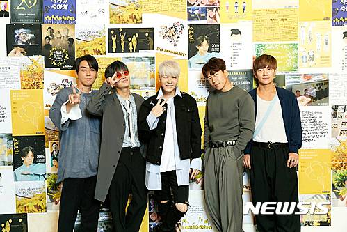 젝스키스, 가수