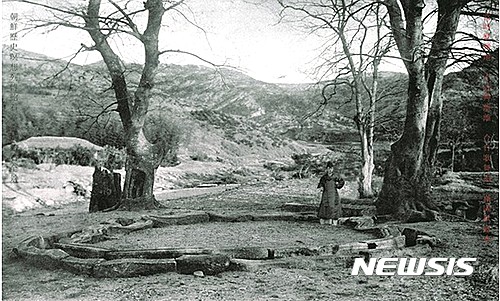 【서울=뉴시스】이상현은 사진과 다른 매체와 결합하고 전통적인 촬영 방식에 현대적인 편집 방식을 자유자재로 결합하여 시공간을 넘나드는 사진을 보여준다. 