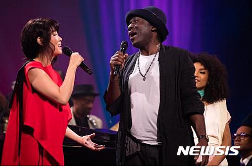 【서울=뉴시스】나윤선·리차드 보나. 2017.05.11 (사진= 허브뮤직 제공) photo@newsis.com 