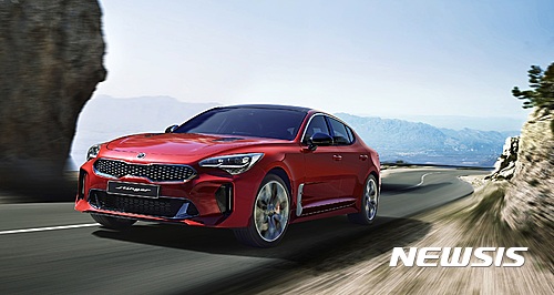 [시승기]제로백 4.9초 기아차 '스팅어'···주행성능·디자인 강점