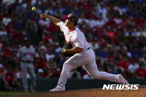 【세인트루이스=AP/뉴시스】 미국프로야구 세인트루이스 카디널스 마무리 오승환이 14일(한국시간) 시카고 컵스와 경기에서 팀의 5-3 승리를 지켜내며 시즌 10세이브째를 달성했다. 2017.05.14.