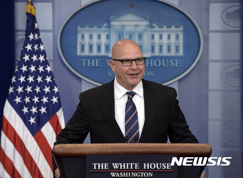 맥매스터 "북핵 사태 해결 위해 4~5가지 시나리오 검토"