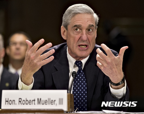 【워싱턴=AP/뉴시스】 2016년 미국 대선 당시 도널드 트럼프 선거캠프와 러시아간의 공모의혹에 대해 조사해온 로버트 뮬러 특검(사진)이 의회에서 비공개로 증언하기를 원하고 있다고 제리 내들러 하원 법사위원장이 밝혔다. 