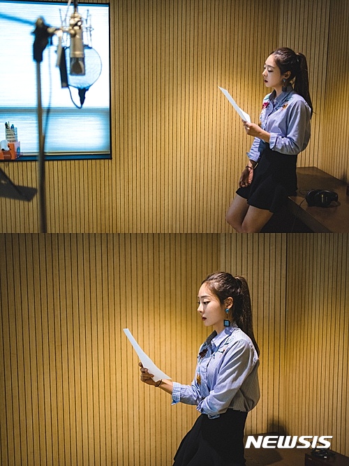 【서울=뉴시스】가수 클랑 녹음실