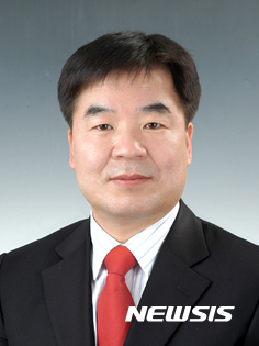 【세종=뉴시스】백영미 기자 = 한국교총 신임 회장으로 당선된 전병식 교장. (사진=한국교총 제공) photo@newsis.com