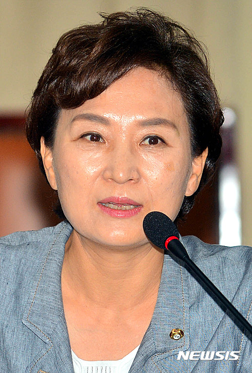【서울=뉴시스】청와대는 30일 오전 국토교통부 장관 후보자에 김현미 의원을 내정했다. 2017.05.30. (사진=뉴시스 DB) photo@newsis.com