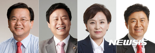 【서울=뉴시스】문재인 대통령은 30일 오전 행정자치부 장관 후보자에 김부겸 의원, 문화체육관광부 장관 후보자에 도종환 의원, 국토교통부 장관 후보자에 김현미 의원, 해양수산부 장관 후보자 김영춘 의원을 내정했다. 2017.05.30. (사진=청와대 제공) photo@newsis.com