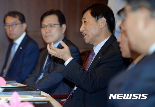 이주열 "선진국 통화정책 변화···금융불안 가능성 낮아" 