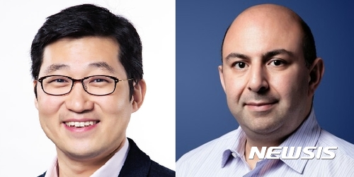 【서울=뉴시스】김종민 기자 = 김범석 쿠팡 대표와 나비드 베이세(Navid Veiseh) 글로벌 이커머스 수석부사장(SVP of Global eCommerce).jmkim@newsis.com