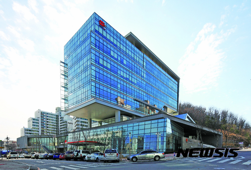 (강원도 원주시 강원지방우정청 청사 전경)