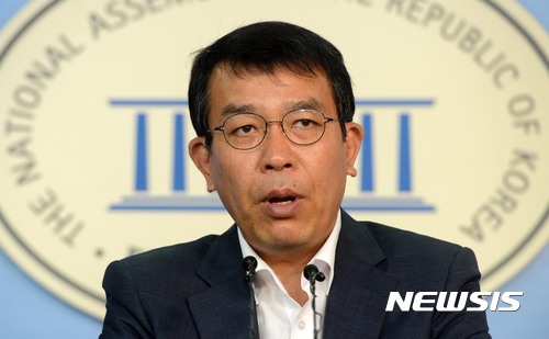 【서울=뉴시스】홍효식 기자 = 정의당 김종대 의원. 2017.06.05. yesphoto@newsis.com