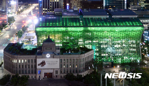 대형서점서 책 훔치다 직원 폭행 서울시 간부 입건