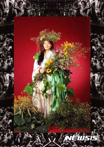 【서울=뉴시스】조수정 기자 = 박영숙 작가의 'WOMAD' 시리즈 중 'Goddess of Mother Earth and Fertility'. chocrystal@newsis.com