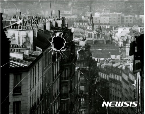 【서울=뉴시스】깨진 원판 PlateBroken, 1929