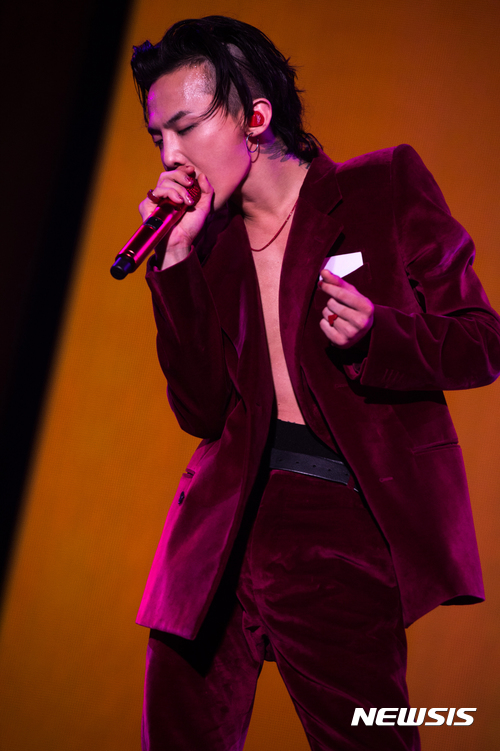 【서울=뉴시스】 지드래곤 솔로 콘서트 현장 . 2017.06.10. (사진 = YG엔터테인먼트 제공) photo@newsis.com 
