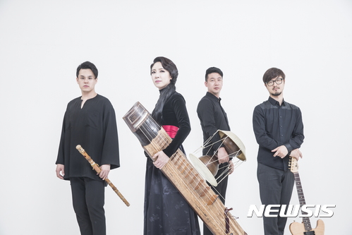 【서울=뉴시스】 블랙스트링, 퓨전 국악그룹. 2017.06.12. (사진 =국립국악원 제공) photo@newsis.com