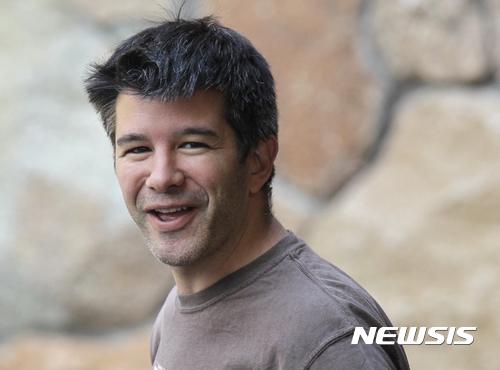 【선밸리=AP/뉴시스】미국의 글로벌 차량 공유업체 우버의 설립자 겸 최고경영자 트래비스 캘러닉이 2012년 7월 10일 아이다호주 선 밸리에서 열리는 컨퍼런스에 참석하고 있다. 2017.06.12 