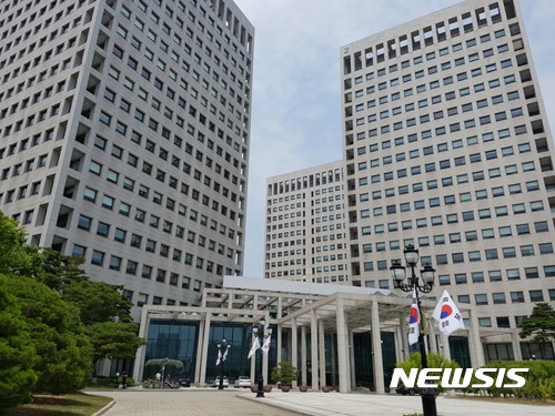 【대전=뉴시스】김양수 기자 = 특허청이 입주해 있는 정부대전청사 전경.2017.10.11