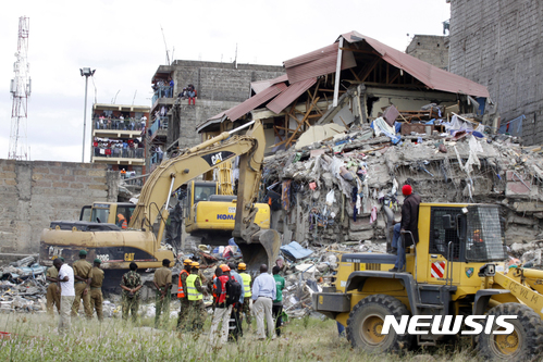 케냐 수도서 8층건물 붕괴, 1명 사망 1명 실종