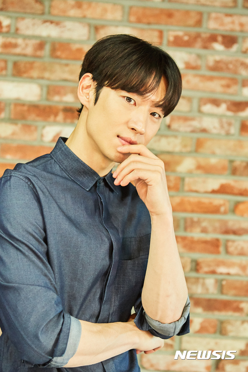 "인물 자체가 엄청난 과제였죠"···독립운동가 '박열'로 변신한 이제훈