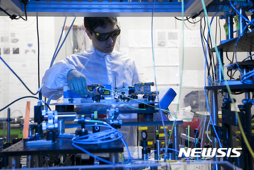 SKT, 장거리 양자암호통신 성공 '상용화 박차'