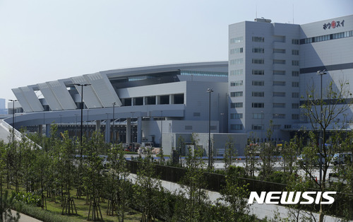 【도쿄=AP/뉴시스】일본 최대 수산시장인 쓰키지(築地)시장의 이전 예정지인 도쿄(東京)에 위치한 도요스(豊洲)시장의 모습. 2017.06.20.