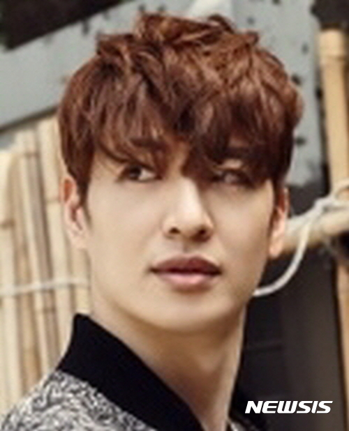 【대구=뉴시스】박준 기자 = 대구시 달서구는 오는 24일 오후 2시 대구시 달서구 상인동 대구볼링장에서 가수 손호영과 배우 안형준이 함께하는 스포츠 스타와 함께하는 볼링교실을 운영한다. 사진은 가수 손호영. 2017.06.22(사진=달서구 제공) photo@newsis.com