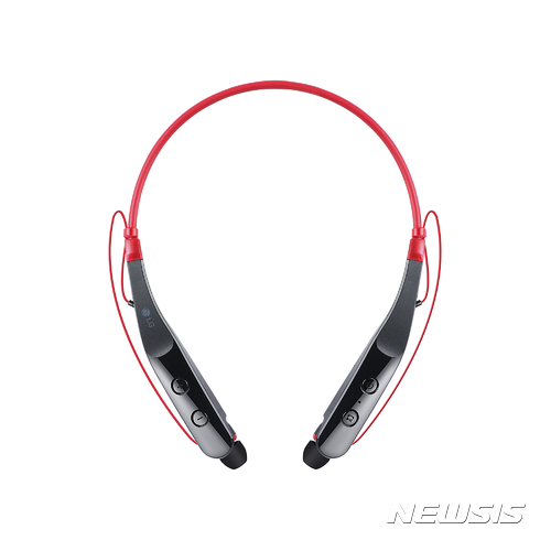 【서울=뉴시스】LG전자는 톤플러스 'HBS-510' 출시를 기념해 오는 25일까지 G마켓 단독 사전 예약 판매를 진행한다고 23일 밝혔다. 사전 예약 기간 구매자에게는 할인된 가격이 제공된다.(사진=LG전자 제공) photo@newsis.com