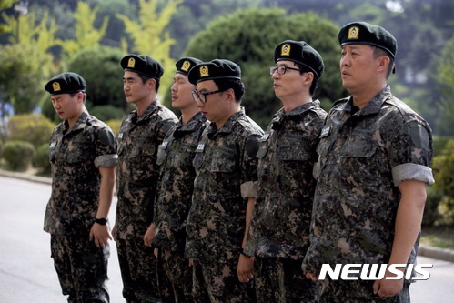결국 군대 간 박명수···'무한도전' 신병교육대 입소