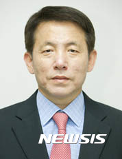 【서울=뉴시스】문재인 대통령은 27일 오전 미래창조과학부 1차관에 이진규 미래창조과학부 연구개발정책실장을 임명했다. 2017.06.27. (사진=청와대 제공)photo@newsis.com