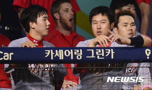 [프로야구]SK 최항 "형과 뛰는 것은 아직도 설레는 일"