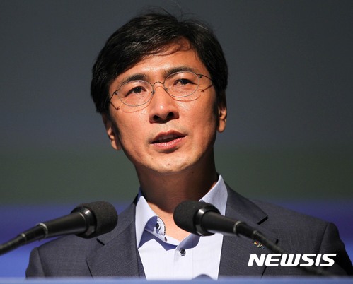 檢 "안희정 수사 신속 진행"…여성아동범죄전담부 배당