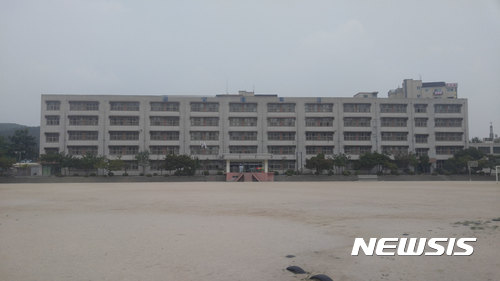 【의정부=뉴시스】 장상오 기자 = 경기도 의정부의 한 학교에서 학교폭력이 발생해 조사 중이다. 2017.07.06.ficsiwoos@newsis.com