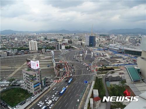 [대구=뉴시스] 동대구역 인근 도로 모습. (사진=뉴시스 DB). photo@newsis.com 