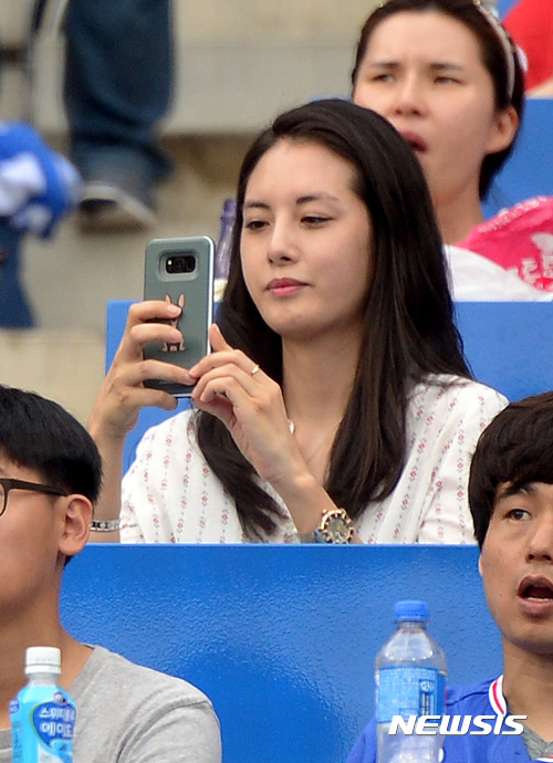 [프로야구]이승엽 아내 이송정씨, 남편 은퇴 경기 시구