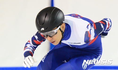 【서울=뉴시스】 권현구 기자 = 빅토르 안(안현수)을 비롯한 러시아 쇼트트랙 대표팀이 17일 오후 서울 송파구 한국체육대학교에서 전지훈련을 하고 있다. 2017.07.17.&nbsp; stoweon@newsis.com