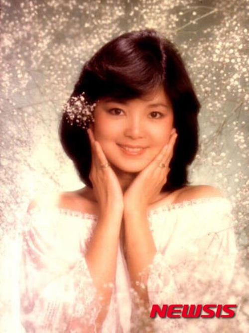 【서울=뉴시스】 대만 출신 가수 덩리쥔(鄧麗君)은 지난 1970~80년대 중화권을 비롯한 아시아에서 높은 인기를 끌었다. 지난 1995년 향년 42세의 젊은 나이에 세상을 떠났다.