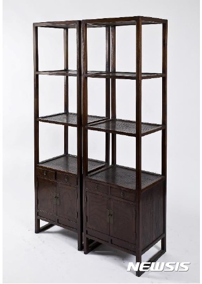 【서울=뉴시스】 사방탁자 한 쌍, 추정가 80만~150만원