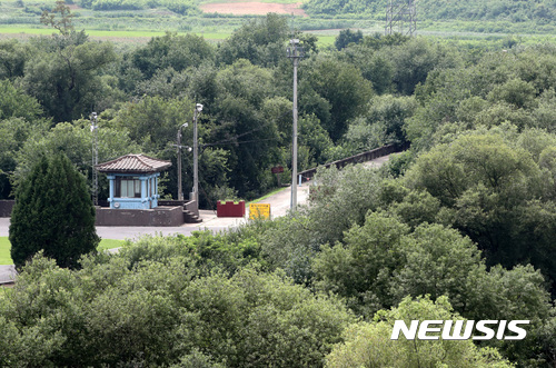【파주=뉴시스】이준석 기자 = 경기 파주시 판문점에서 본 '돌아오지 않는 다리'. (사진=뉴시스 DB)
