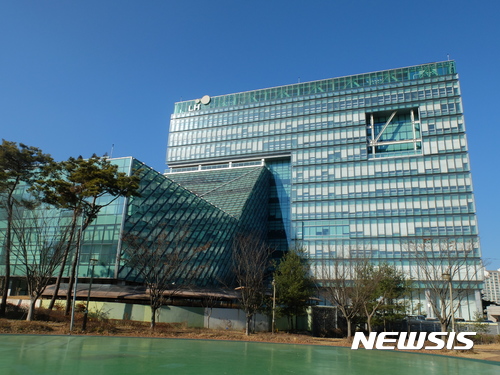 LH전북, 노후 영구임대 780가구 입주자격 완화 - 뉴시스