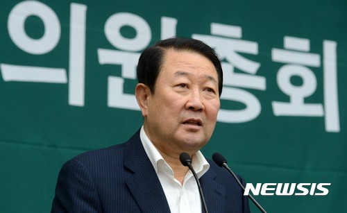 【서울=뉴시스】홍효식 기자 = 20일 오전 서울 여의도 국회에서 열린 국민의당 의원총회에서 박주선 비상대책위원장이 모두발언을 하고 있다. 2017.07.20. yesphoto@newsis.com