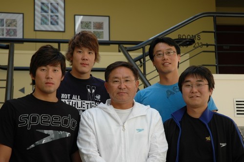 【서울=뉴시스】박석기 감독 시절 박태환 전담팀.(사진=박석기 감독 제공)