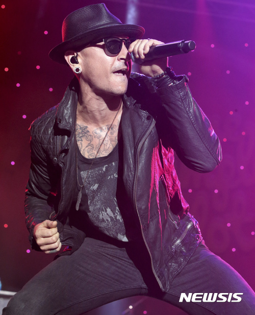 '린킨 파크' 보컬 체스터 베닝턴 사망···자살 추정