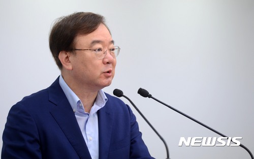 【서울=뉴시스】홍효식 기자 = 강효상 자유한국당 대변인. 2017.07.23. yesphoto@newsis.com