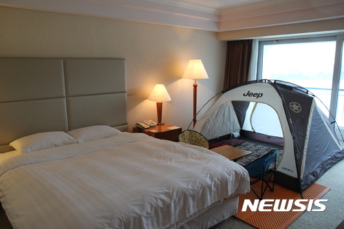 【경주=뉴시스】강진구 기자 = 경북 경주시 보문관광단지내 호텔현대경주는 바캉스 시즌을 맞아 세 가지의 특색 있는 여름 패키지 상품을 판매한다고 24일 밝혔다.사진은 캠핑패키지 상품 전경.2017.07.24.(사진=호텔현대경주 제공)&nbsp; photo@newsis.com