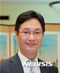 【서울=뉴시스】 정부는 26일 국가보훈처 차장에 심덕섭 행정안전부 지방행정실장을 임명했다. 2017.07.26. (사진=청와대 제공) photo@newsis.com