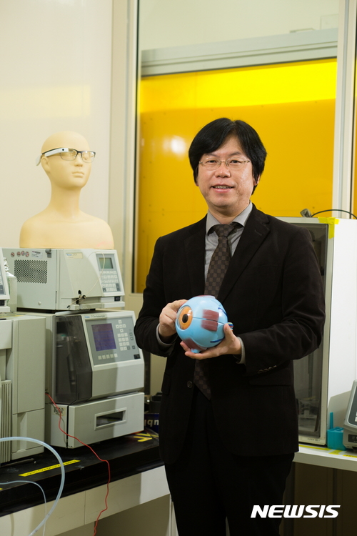 사진은 포스텍 한세광 교수.