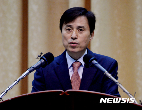 【서울=뉴시스】김진아 기자 = 윤석열 전 대통령의 12·3 비상계엄과 관련한 내란 사건을 수사할 조은석 특별검사가 사무실 마련을 위해 경찰과 검찰, 정부 과천청사 공간 등을 검토하고 있다고 14일 밝혔다. 사진은 조 특검. 2017.08.01. bluesoda@newsis.com