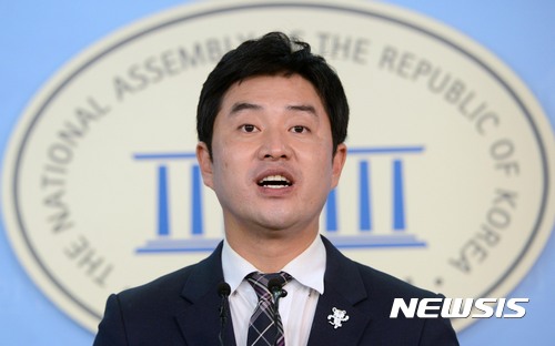 【서울=뉴시스】홍효식 기자 = 정의당 최석 대변인. 2017.08.01. yesphoto@newsis.com